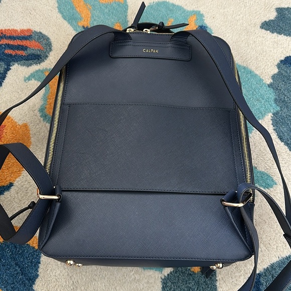 Calpak kaya 15” laptop traveler backpack - Picture 2 of 4
